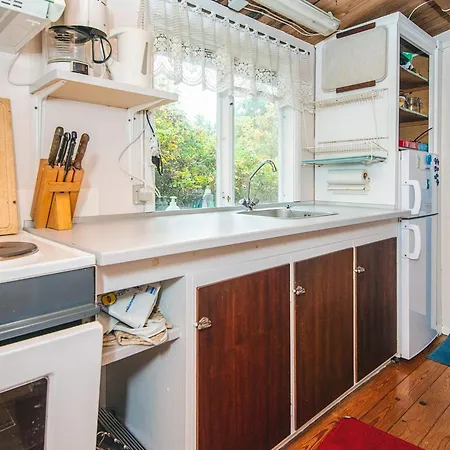 2 Person In Σπίτι διακοπών